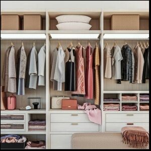 🩷Like This Listing to be Notified When I’m Live 🩷